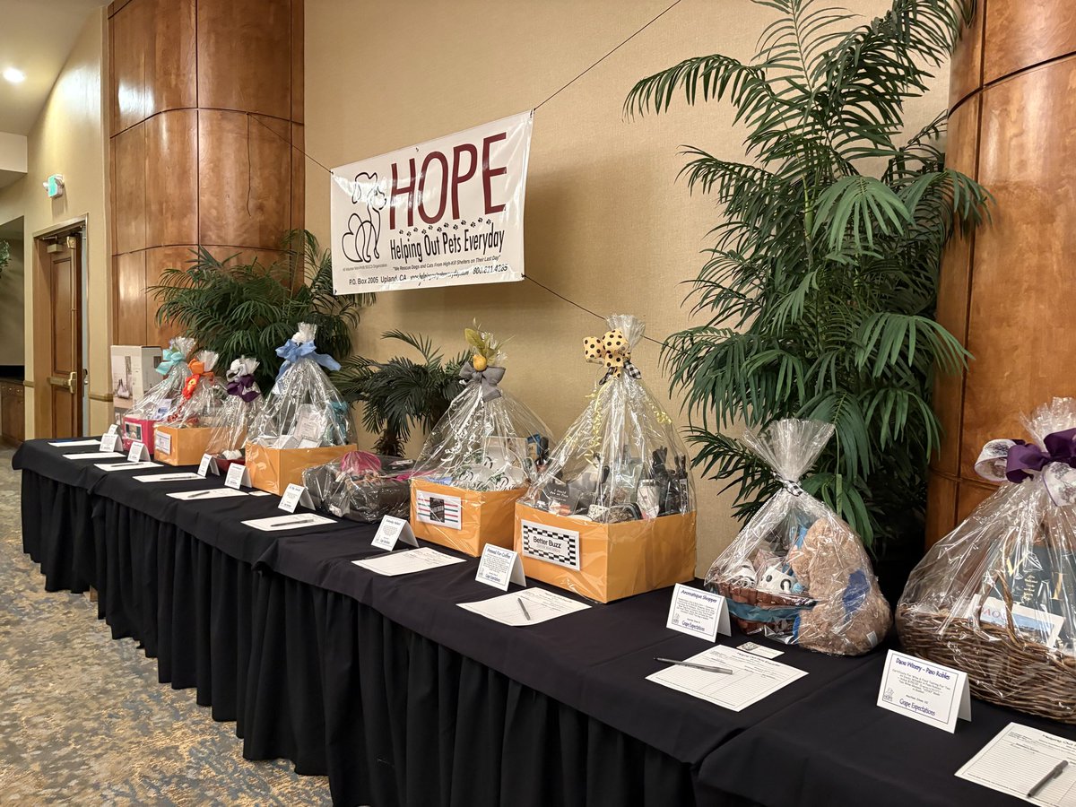 HelpingOutPetsE's tweet photo. 🍇 We HOPE you enjoyed Grape Expectations 🍷 FUNdraiser as much as we did! Grateful for our many generous sponsors, donors, volunteers, DoubleTree Claremont staff &amp; students who helped create such a delicious event! 🐾❤️ #grapeexpectations #hope 

https://t.co/ynK2AJTMPp https://t.co/cBGgqIm4BL
