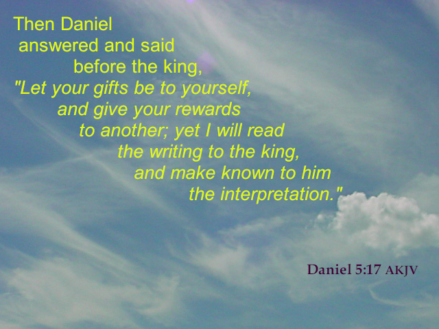 McntaMinistries's tweet photo. #Daniel #Babylon #writing_on_the_wall #gifts #rewards #judgment #Holy_Bible_prophecy #WordOfGod #Scripture #HolyScripture #Bible #HolyBible #Bibleverse #MacintaMinistrie https://t.co/r0d624ysOY