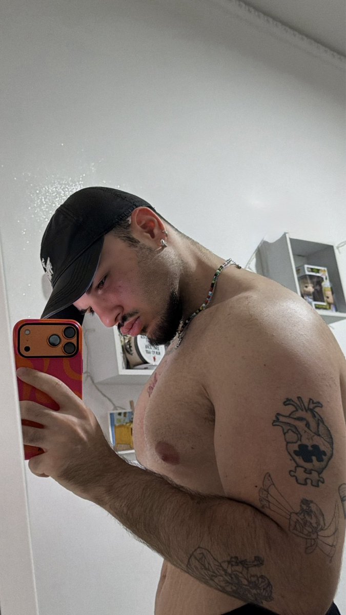 Danyloo__'s tweet photo. Wow che caldo, buonasera a tutti. Oggi mi sento proprio a Rio de Janeiro 🥵🫩 https://t.co/G2PFYXcuXK