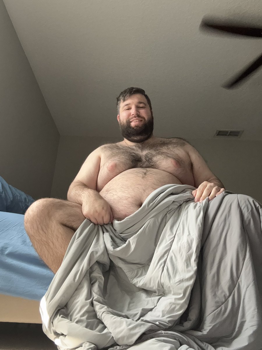 rotund_richard's tweet photo. Happy tummy Tuesday all my cuties and freaks 🥵 https://t.co/g0082KMynG