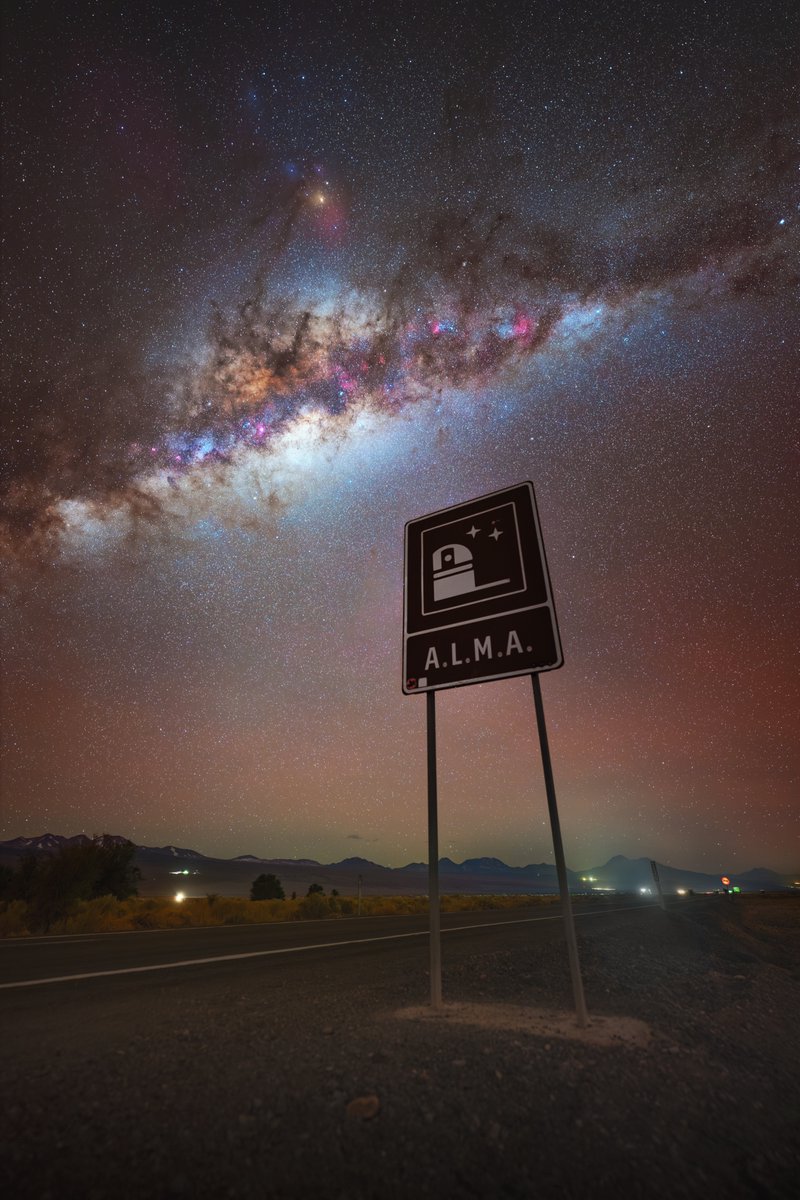 ALMAObs_esp's tweet photo. 📡Todos los caminos llevan a ALMA📡 
Impresionante astro foto del fotógrafo francés Julien Looten. https://t.co/bFiMK50eCi