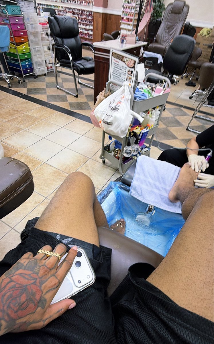 dullydmiracle's tweet photo. boy maintenance 🫦 https://t.co/yt7OfWJejD