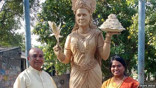 NHGormech's tweet photo. @CommonBS786OM कांग्रेस ने तो यूपीए के कार्यकाल के दौरान अपने गोदी पत्रकारों को पद्मश्री दे दिया था

जय हो सोनिया माता की https://t.co/WEG60RRJtj