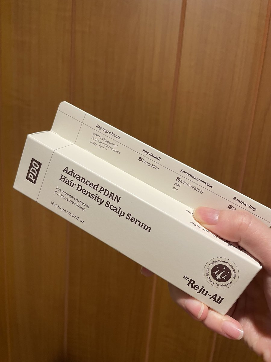 Yukitico2022's tweet photo. じつはこういうのも買ったりして

裏面に化粧品って書いてあった
発毛ではなくて、脱毛緩和的な

塗ったところはちょっとスースーする
匂いはあんまりない

ふむ🤔 https://t.co/6rYRoJiRPp