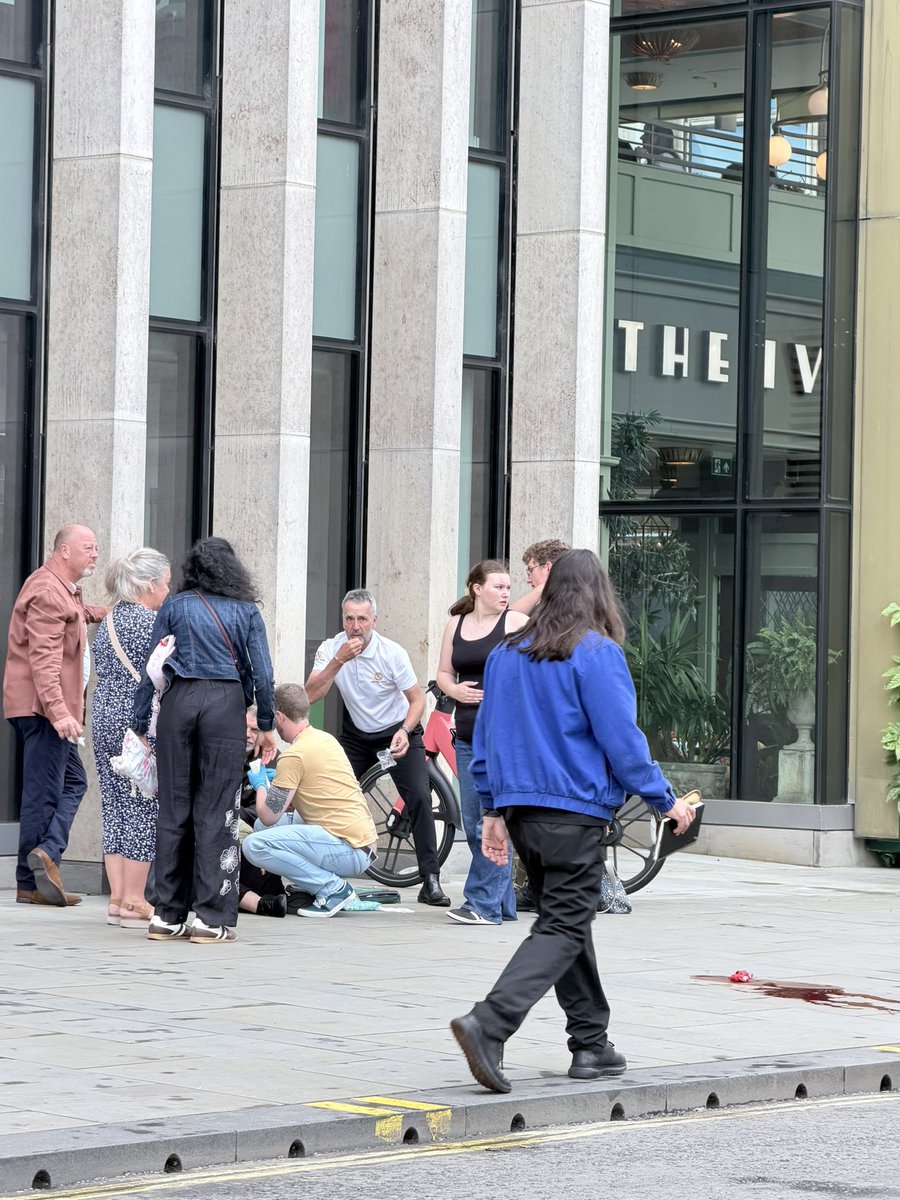 edinburghthing's tweet photo. Accident outside The Ivy new town #edinburgh https://t.co/D7chgsI2l3