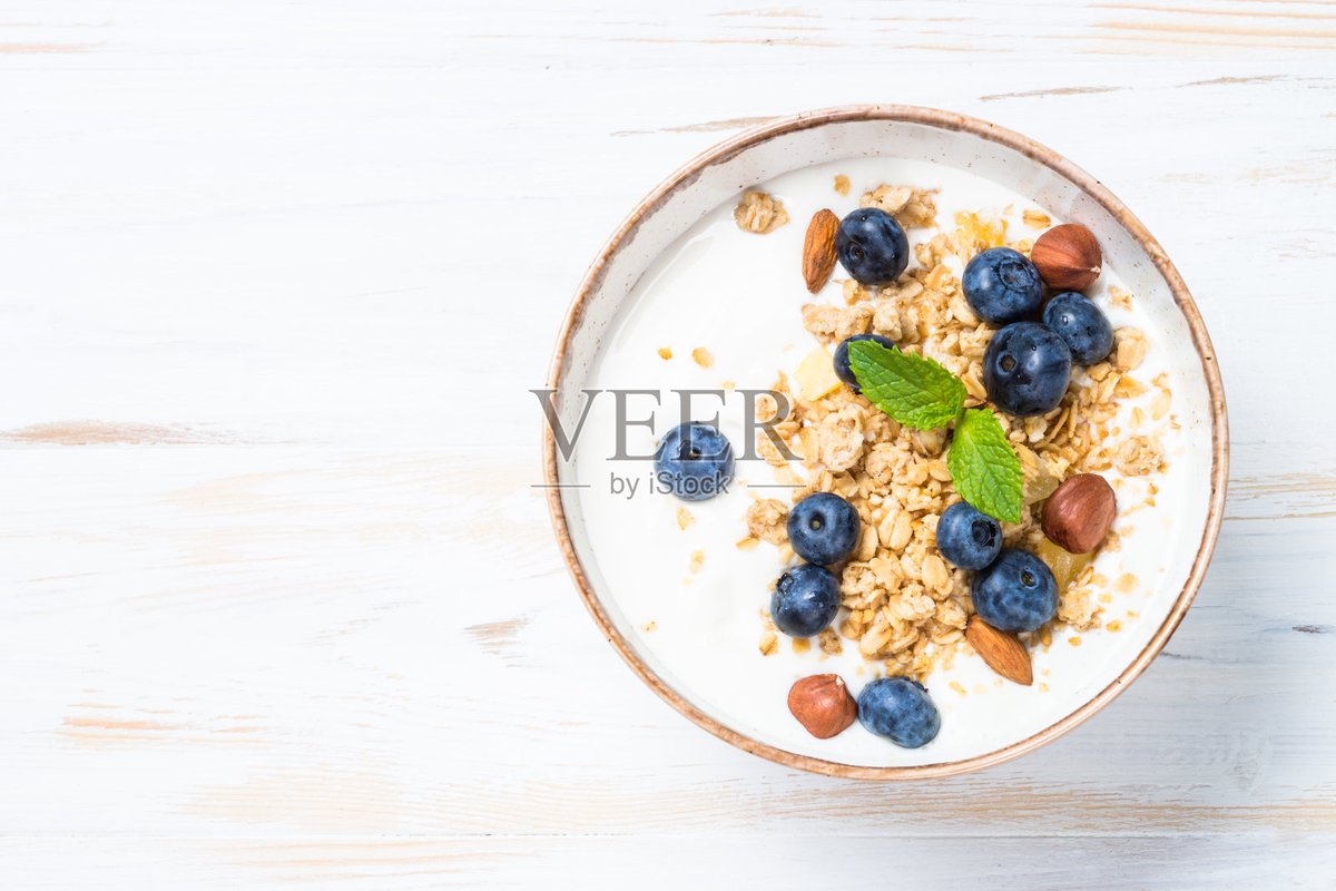kby0614's tweet photo. Just tried the new organic wild blueberry granola from local farm! Crunchy, naturally sweet, no added sugar – perfect for morning yogurt bowls. 10/10 would repurchase!， https://t.co/ZaoplACjJl