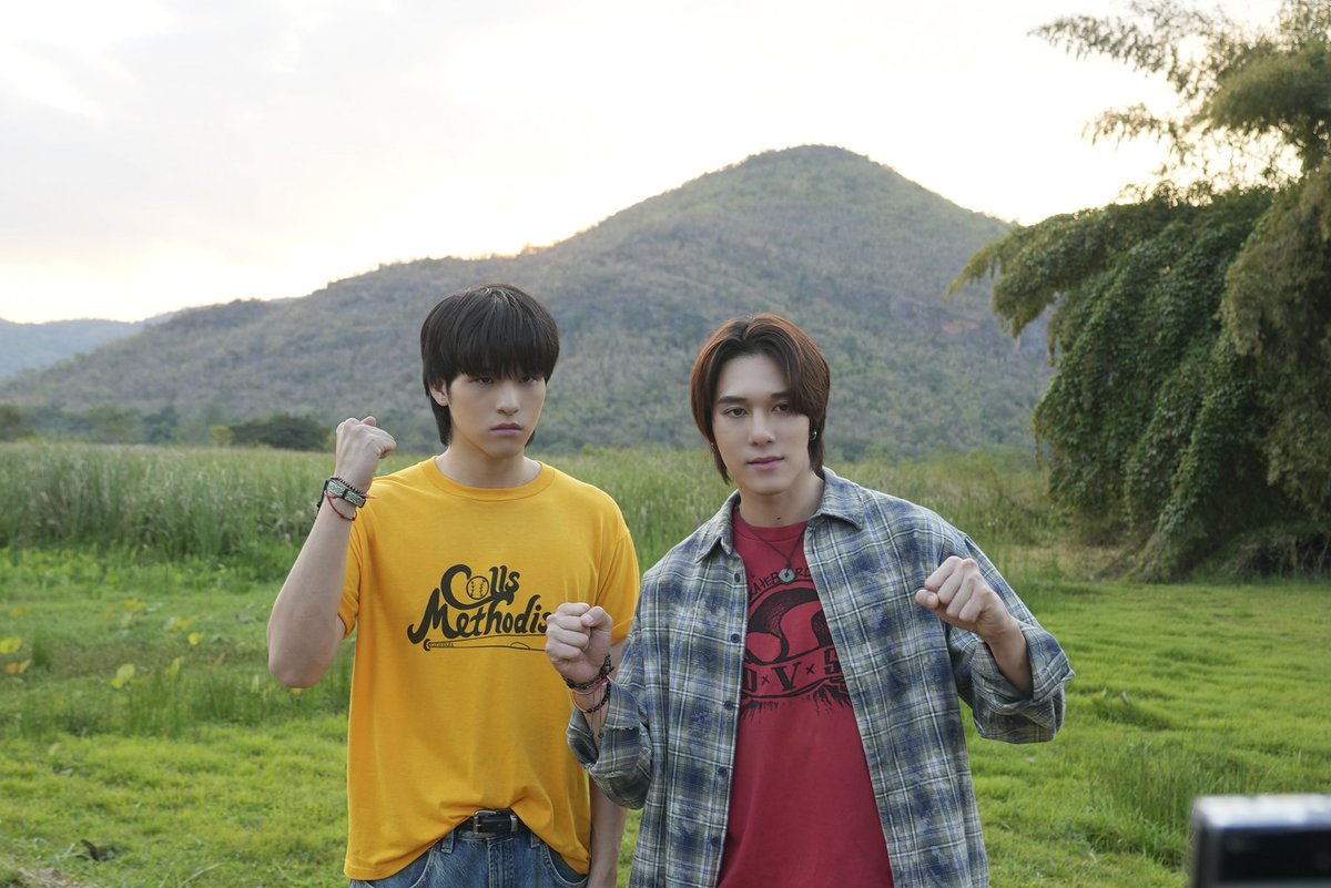 WUseriesGMMTV's tweet photo. จบแล้วสำหรับ #WUTheSeriesFinalEP พวกเราชาวอูเดินทางกันมาจนถึงบทสรุปของเรื่องแล้วน้า ขอบคุณทุกคนที่ร่วมจับมือกันมาตั้งแต่วันแรกจนถึงตอนนี้ ความรักที่ทุกคนมอบให้เป็นสิ่งที่สวยงามที่สุดเลยครับ🥰✨ ชาวอูทุกคนคือสิ่งสำคัญตลอดไปปป~

สำหรับใครที่พลาดสามารถรับชมย้อนหลังแบบครบทุกตอนที่แรกได้ที่ Viu ตอนนี้แล้วนะ!👀
@skywongraveee @Hirunkit_