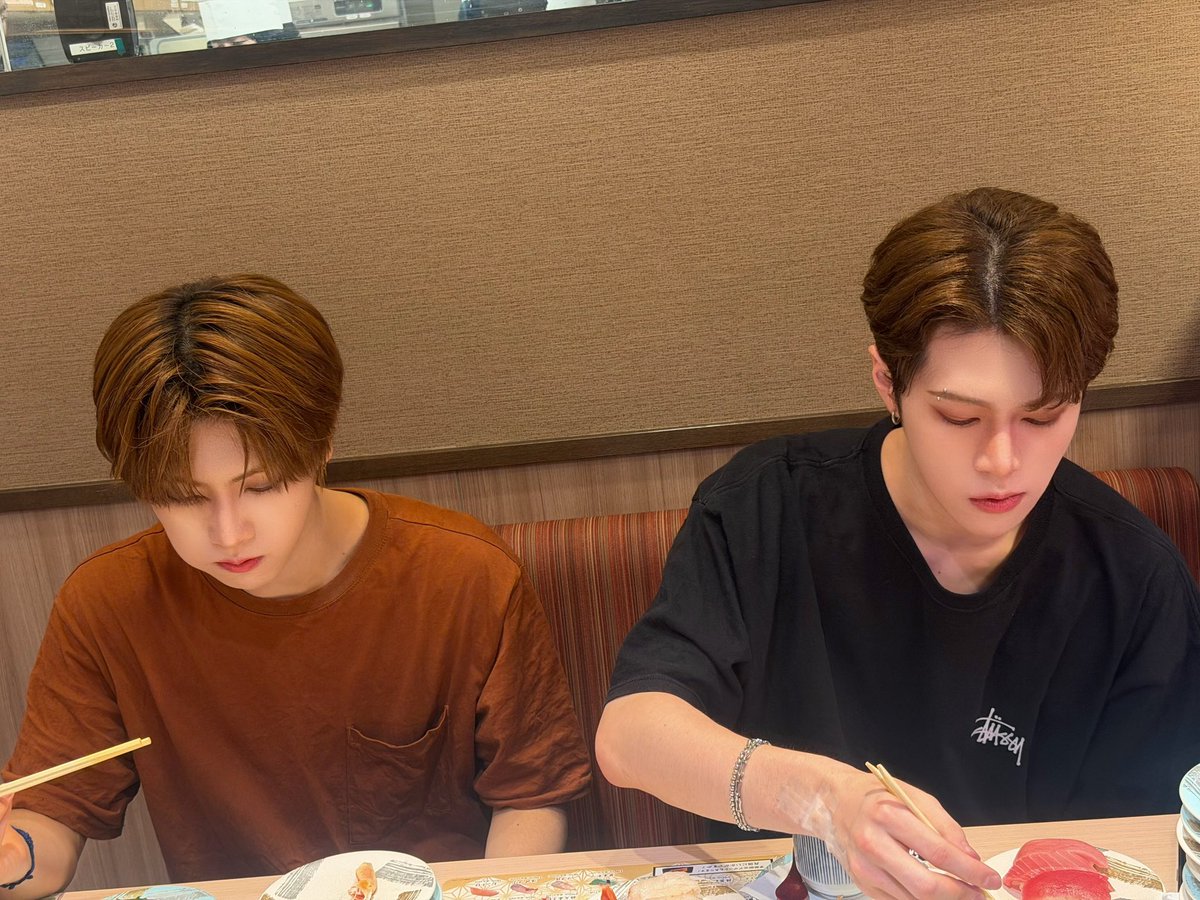 deongee11's tweet photo. 현덩이 ♥︎♥︎ https://t.co/YisTRE2Blc