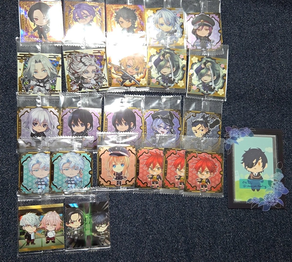 yamajun_trading's tweet photo. 【交換】刀剣乱舞 にふぉるめーしょん ウエハース 

譲:画像1枚目/第3弾
画像2枚目/前弹

求:画像3枚目(+左文字1のみ)

＊郵送交換(出来れば局留希望です)
＊初回の方ﾘﾄﾘﾝご一読願います。 https://t.co/8mBBAxrOsb