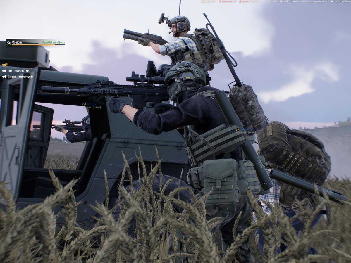 DoggoParkServer's tweet photo. 当サーバーで遊んでるプレイヤーの皆さんのお写真です！
さまざまな装備がありますね！

#Arma #ArmaRefoger #DoggoPark https://t.co/etHlh2xi27