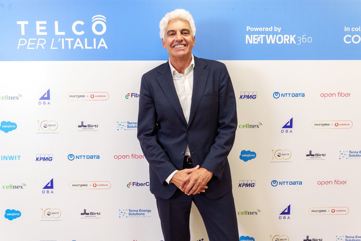 NTTDATA_IT's tweet photo. Quale sarà la #rete che sosterrà l'economia digitale del prossimo decennio?

Stefano Mantegazza, Managing Director di NTT DATA Italia, dopo #TelcoPerlItalia approfondisce su @Cor_Com tecnologie e strategie che stanno ridefinendo il ruolo delle #telco 👉https://t.co/OXuLIvVmf3 https://t.co/yU9jTewNQq