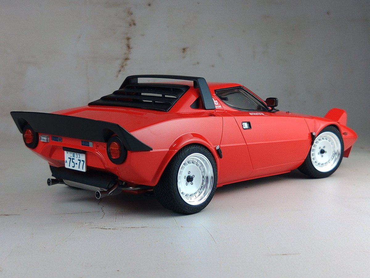 apUG0gTlEgDDaNv's tweet photo. #2mmunari
ハセガワ1/24 
ランチア ストラトス HF ストラダーレ完成！

タイヤとホイールを換えて車高を調整した以外はほぼキットのままです。

ボディカラーはクレオスの缶スプレーのシャインレッド。

(↓続く) https://t.co/ZHfOS6084A