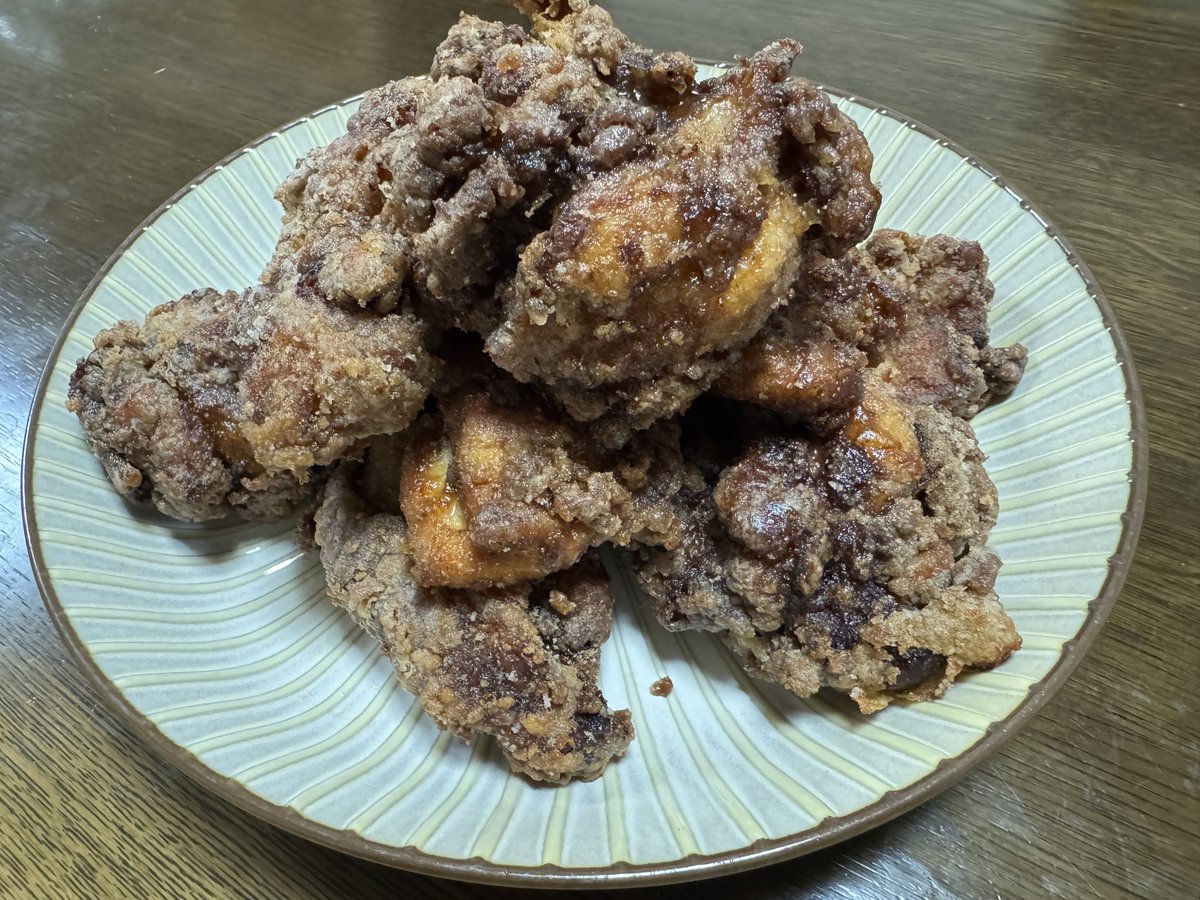 tuki_bdopc's tweet photo. そういえばこちらは黒い砂漠のSS用のアカウントです。
本日23時15分のワールドボスはウトゥリとカランダでしたね。

ウトゥリ、カランダ……。
ウ…トゥリ、カラ…ンダ……。
トゥリ、カラ……。
トリカラ……。

熱い激闘でしたね……！ https://t.co/5LkCirFymV