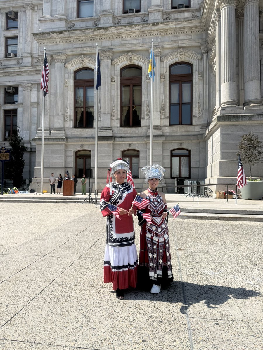 PPDComPrtBureau's tweet photo. Beautiful day of celebration hosted by the Pennsylvania United Chinese Coalition! With traditional dances, performances and martial arts demonstrations! Celebrating the 250th anniversary of the United States 🇺🇸 #partnerships #community #ppd https://t.co/HieOmjfqEs
