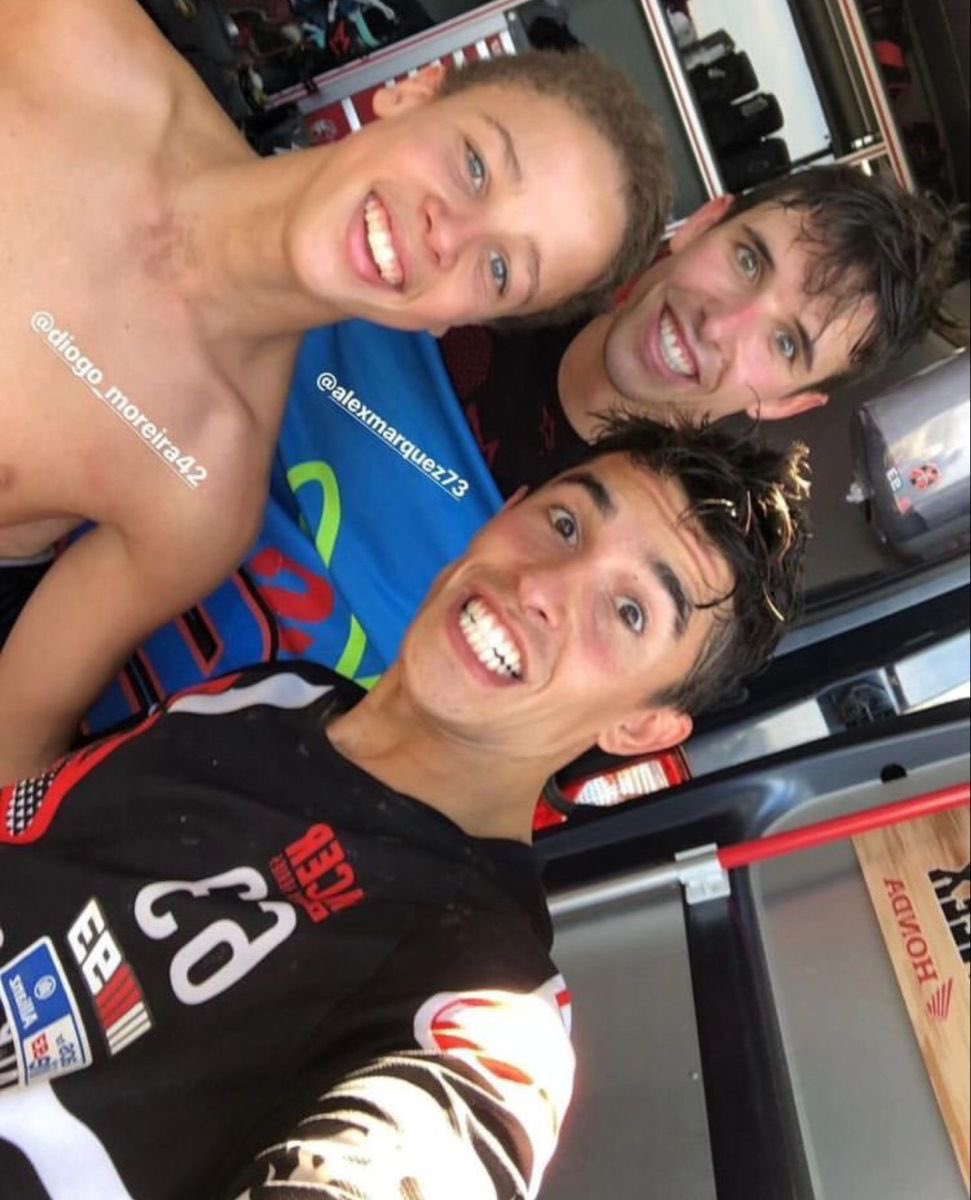 racecuntrol's tweet photo. they all look five popcorn old here https://t.co/9SJWI7vOPP