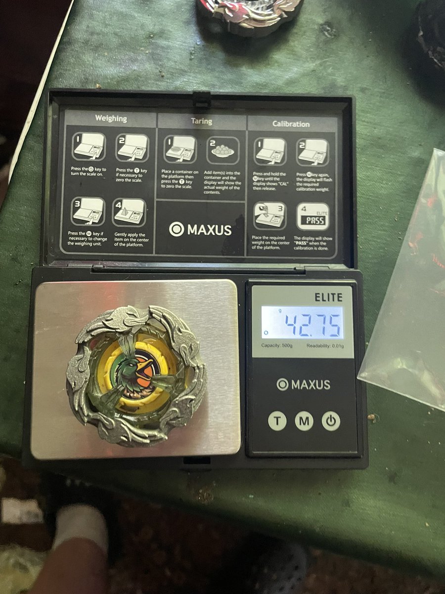 thebeybladeguy's tweet photo. Old vs new duck quack weight https://t.co/ZYth4aSvoh