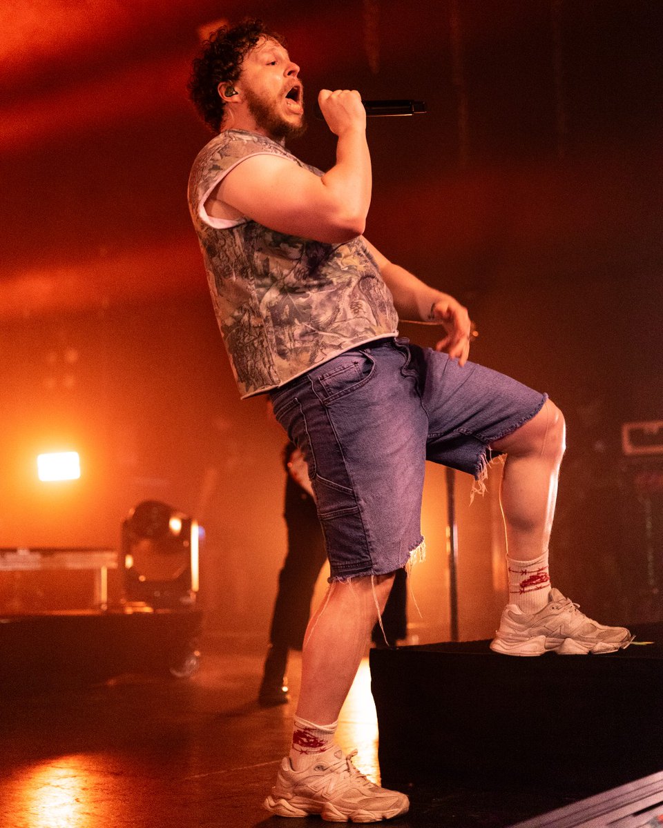 O2AcademyBham's tweet photo. .@BilmuriTweets showed us how it's done at O2 Academy Birmingham on 'The Kinda Hard UK Tour'

📸 Eleanor Sutcliffe

O2 Academy Birmingham - 25.06.26 https://t.co/MPcysEIuHX