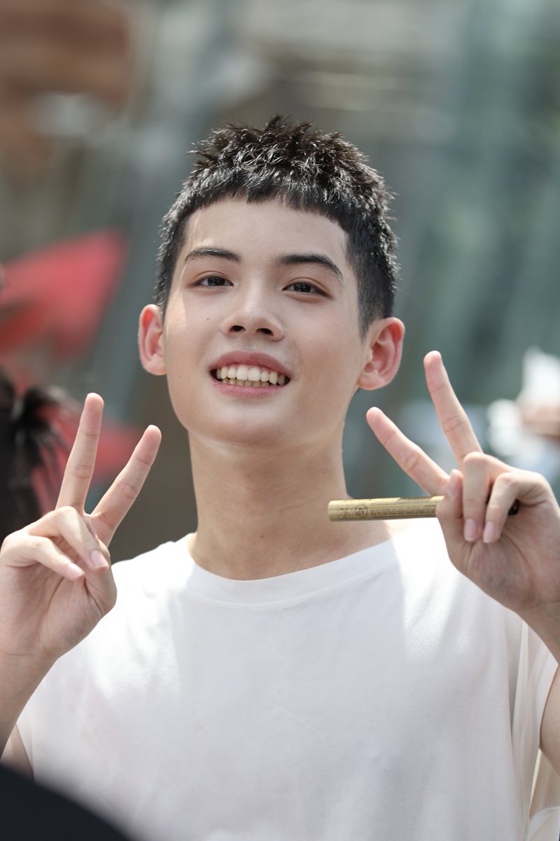 yugeneyaknonmak's tweet photo. พรุ่งนี้รวย
#yugeneyannawat
#cccbusking https://t.co/LCiMfWG44h
