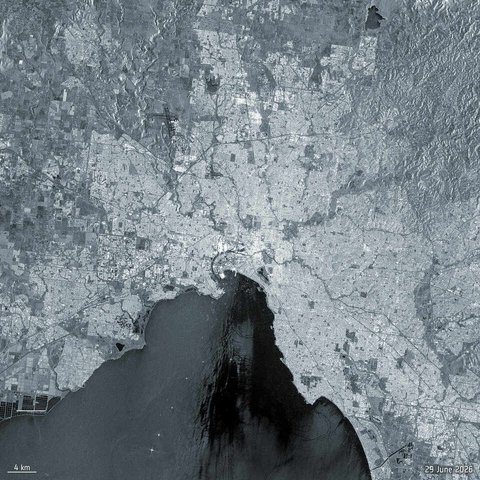 AndrewParsonson's tweet photo. After 12 years, the Sentinel‑1A satellite has officially been retired. It was the first launched as part of the European Union’s Copernicus Earth observation programme. These images of western Iceland and Melbourne in Australia were the last two radar images the satellite returned before it was retired. 
Image credit: ESA