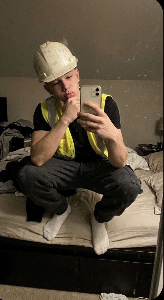 #findom #cashmaster #scallylad https://t.co/bshR2b0Qku https://t.co/pAP5dMrlDR