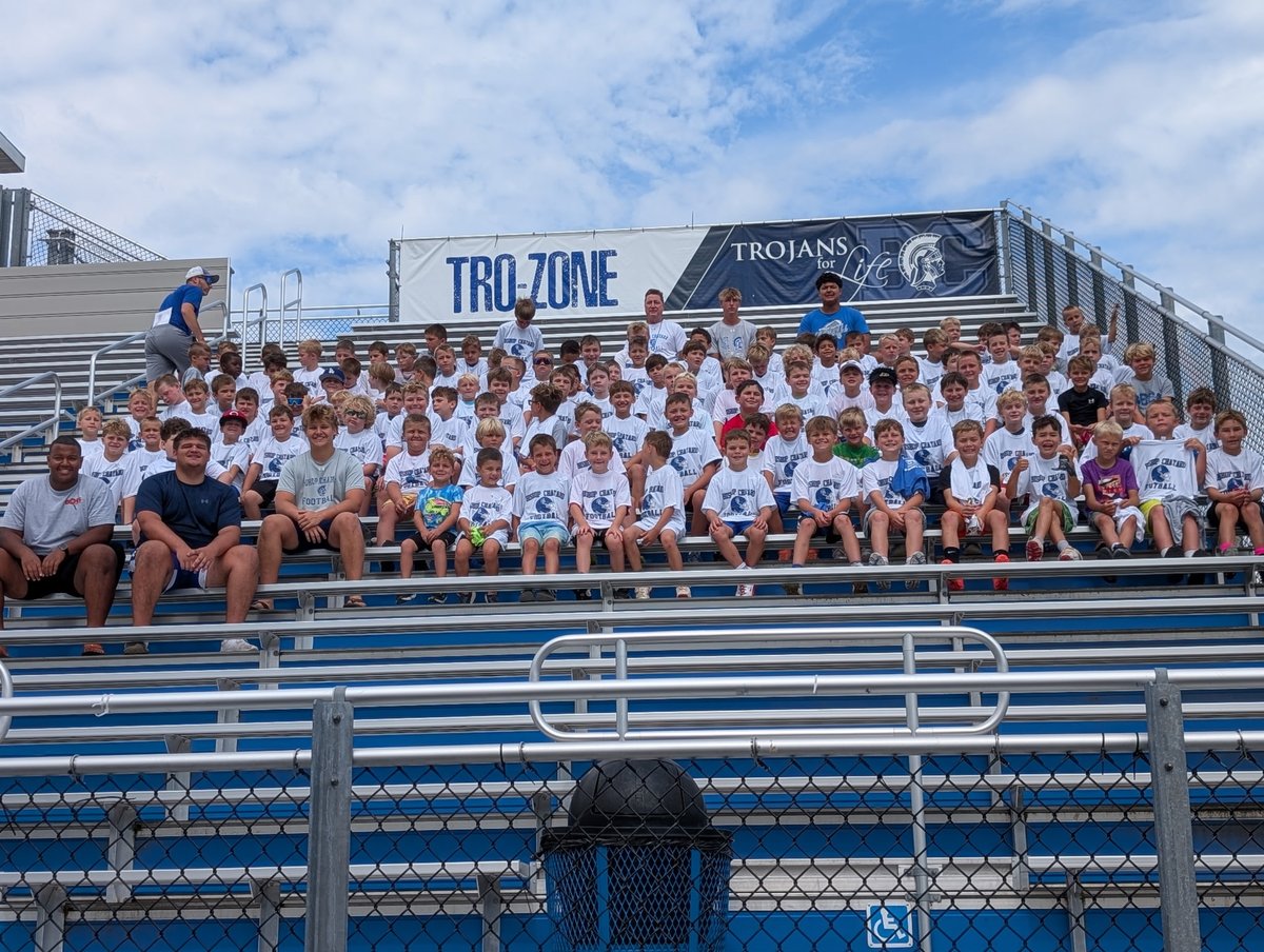BCHSTrojansFB's tweet photo. BCHS Football wrapped up camp last week!

It was great to see all these future Trojans having a blast playing football!

#GoTrojans https://t.co/vciEiAg478