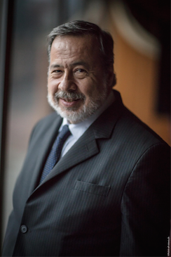SREnvironment's tweet photo. Lamento profundamente el fallecimiento del Embajador Gustavo Gallón @MisionColUNOG 
En todos sus roles: abogado, defensor de derechos humanos, miembro de @UN_SPExperts o embajador, su sabiduría, generosidad, inteligencia y calidez no tenía límites. 
Gracias infinitas por todo🤍🇨🇴 https://t.co/cWMwsgG42V