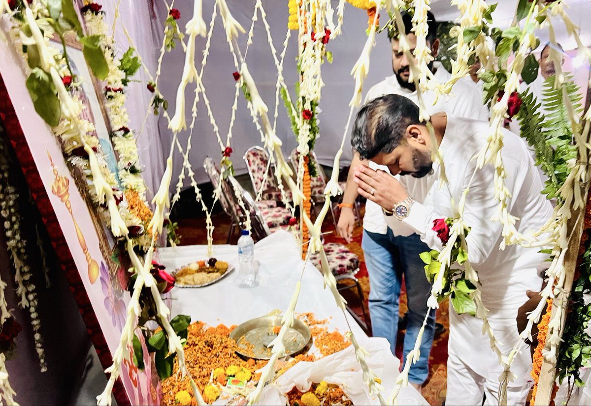 prashantbjp69's tweet photo. 💐भावपूर्ण श्रद्धांजलि 💐
भागलपुर जिला कांग्रेस पार्टी के नेता बिपिन बिहारी यादव जी के स्वर्गीय पिताजी के अंतिम श्राद्धकर्म में शामिल होकर उनके तस्वीर पर पुष्पांजलि अर्पित किए ।

🙏 शत् शत् नमन 🙏 https://t.co/bDEuk8t961