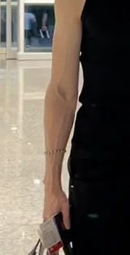 a_stray_elf's tweet photo. @haraalvi I want to bring another conversation to the table... 👀💪 https://t.co/BbgF6dhSlm