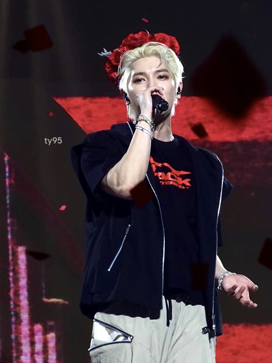 ____ty95's tweet photo. ⋆. 𐙚˚࿔ 𝘩𝘢𝘱𝘱𝘺 𝘣𝘪𝘳𝘵𝘩𝘥𝘢𝘺 𝘮𝘺 𝘥𝘦𝘢𝘳𝘦𝘴𝘵 , 𝘵𝘺 𝜗𝜚˚⋆

#HAPPYTAEYONGDAY
#다시_돌아온_태용이의_여름
#TAEYONGat31StillWYLD https://t.co/yeQ7a7eDs6