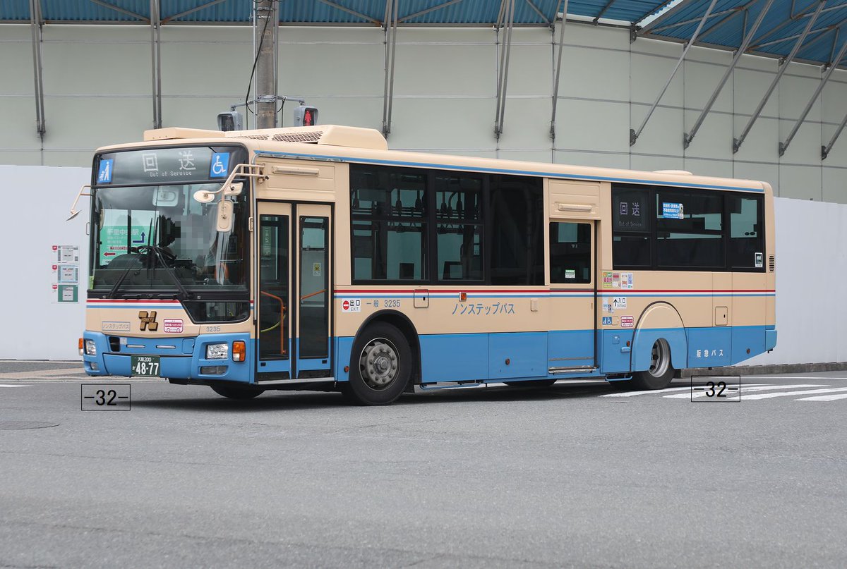 阪急バス Hankyu Bus 大阪200か4877 2KG-MP38FM 3235 2020年式 [ 回 送