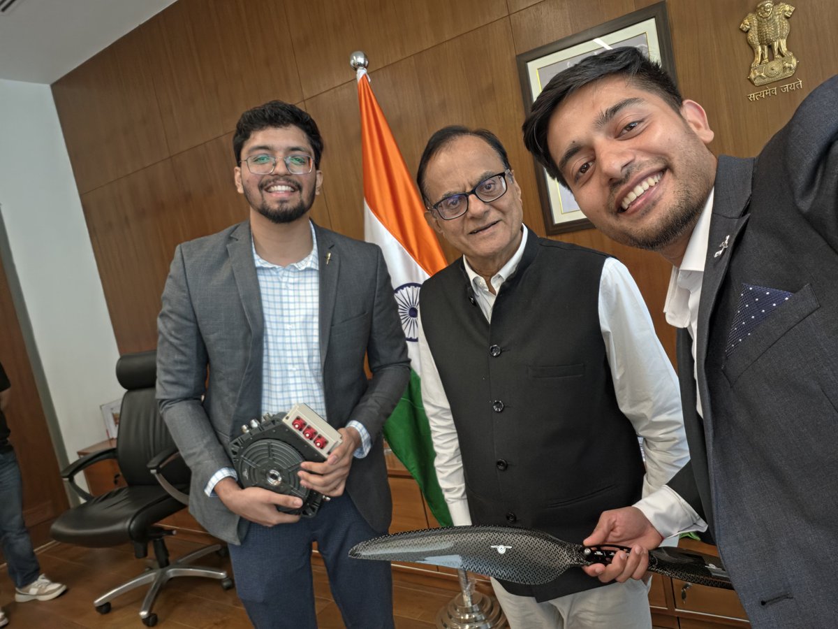 letsflyelectric's tweet photo. Honored and grateful to meet @AjaySoodIISc Prof. Ajay Kumar Sood (@PrinSciAdvOff) in New Delhi.

Had an insightful discussion on the future of aviation, critical electric propulsion technologies, and the framework India must build to leapfrog into global aerospace leadership.

At @Nautical_Wings we are committed to building technologies that help electrify global aviation from India 🇮🇳. ✈️

#Aerospace #ElectricAviation #DeepTech #MakelnIndia