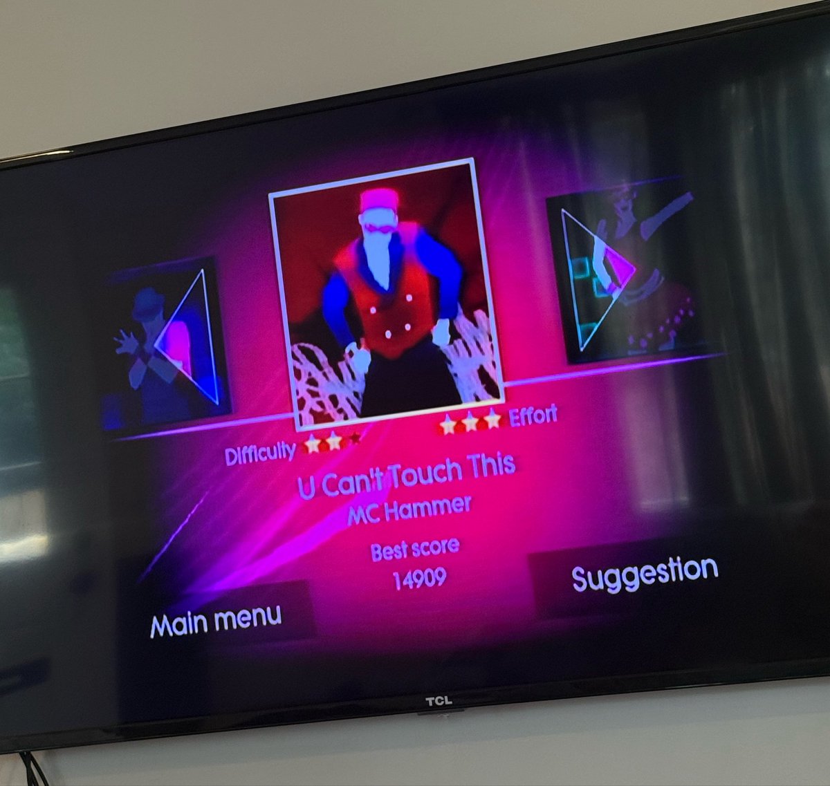 peggykilll's tweet photo. my workout routine is just 4 songs from just dance 1 in this exact order until failure https://t.co/Q0tv7P0leV