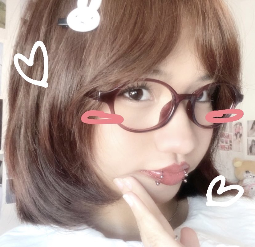 ifisayiloveu's tweet photo. (fake) glasses twins  (ᵒ̴̶̷̤ꇴᵒ̴̶̷̤)  !  🤍

#ONEDOORSelcaDay #ODSD #BOYNEXTDOOR #SUNGHO #성호 @BOYNEXTDOOR_twt https://t.co/5s4ffKs0wX