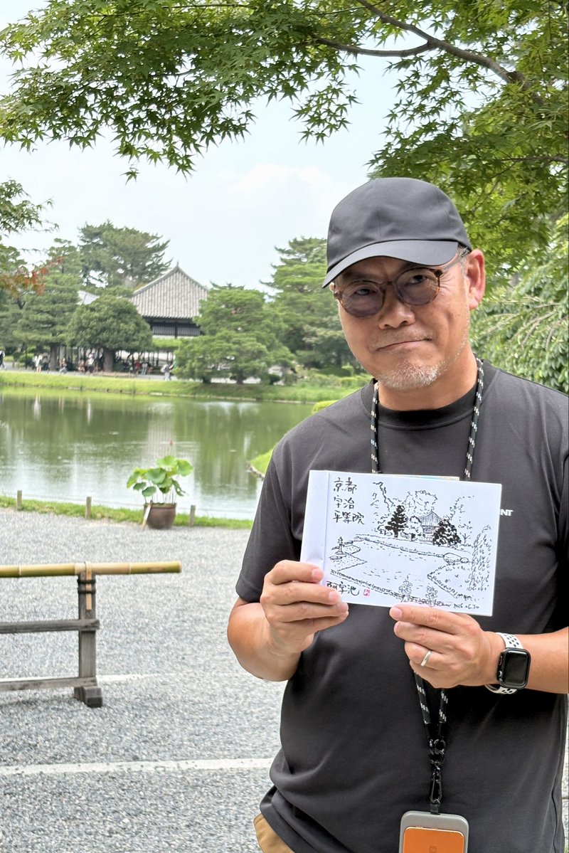 RammaMak's tweet photo. 今午旅遊到京都宇治的平等院，離開前對著平靜的阿字池寫生。

This afternoon, I traveled to Byodo-in Temple in Uji, Kyoto, and sketched in front of the calm Aji-ike Pond before leaving.

#urbansketchers #urbansketching #urbansketch #urbansketchershk #urbansketchershongkong https://t.co/Y9mxpdaB6d
