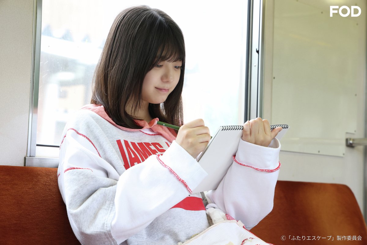 fujitvplus's tweet photo. 🆕ドラマ『#ふたりエスケープ』
#FODプレミアム で全10話を配信開始！

⋱✨#乃木坂46 #岩本蓮加 × #冨里奈央 𝕎主演✨⋰
可愛いが取り柄で無職にして、「現実逃避のプロ」の先輩と日々原稿に追われている漫画家の後輩が、思い立ったら即行動！
日々にお疲れの現代人へエールを贈る“現実逃避”コメディー！💨

#FOD

https://t.co/Z259gtoPlq