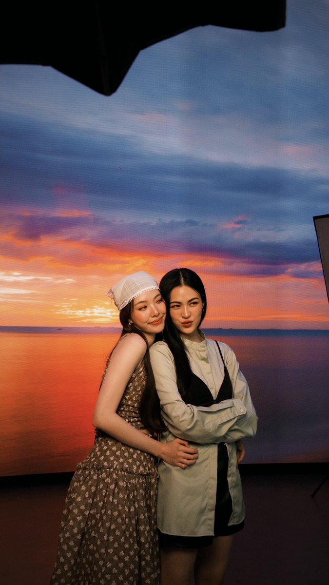 GrabTH's tweet photo. หลิงออมไปดู sunset ด้วยกันแล้ว
พี่แกร็บยังว่าง ไปด้วยกันม้าย

GRAB LINGORM EVENT
#GrabThaiRaresxทททxLingOrm https://t.co/cxVB62WfVr