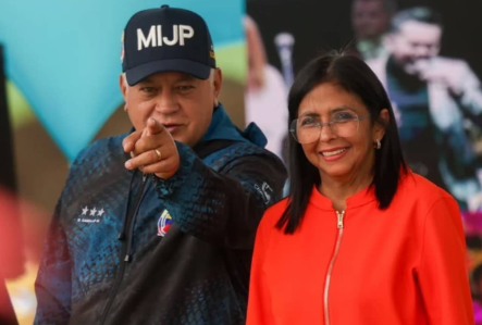 luzvinsanchez's tweet photo. GrandesCriminalesVenezolanosDETENGANLOSya!!!!! https://t.co/sx1oN79Rak