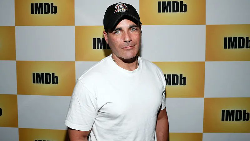 Disney_Wiki's tweet photo. Happy Birthday, Brian Bloom
For Disney, he voiced Rumble McSkirmish in #GravityFalls, Captain America in #TheAvengers: Earth's Mightiest Heroes, Hyperion in #AvengersAssemble, and Black Guard B in the video game #KingdomHearts 3D: Dream Drop Distance. https://t.co/IxKYbTJX8k