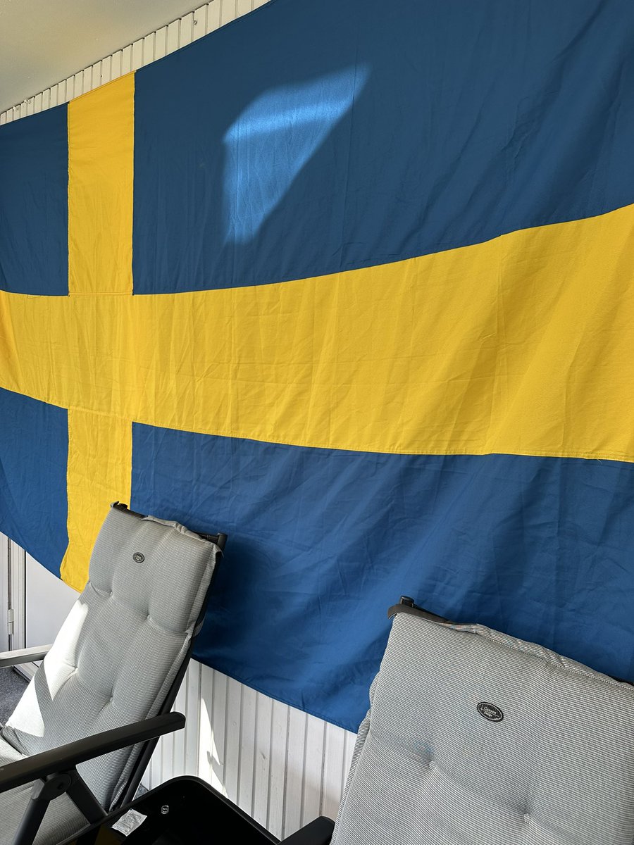 rettivtter's tweet photo. @Glenn_Hysen Nu köör vii!! https://t.co/ysGxoMcbLl