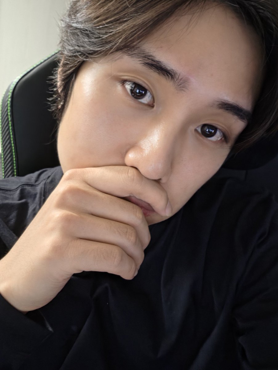 deobimom's tweet photo. #JACOB #제이콥 sent this just now ♡ https://t.co/jsr2HrjWAC