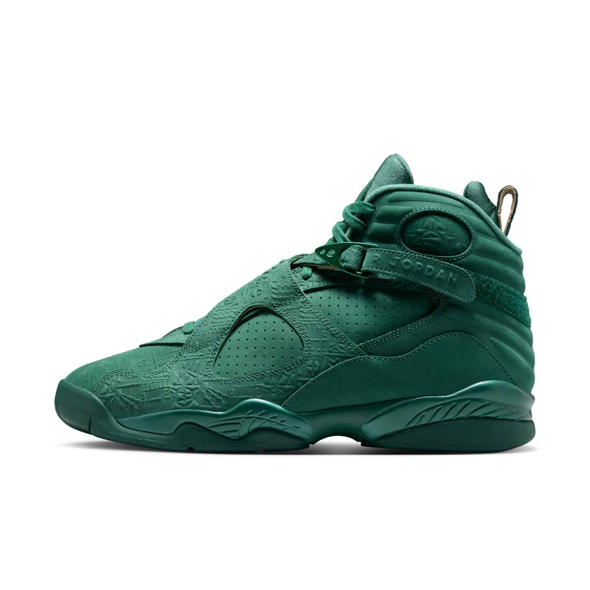zSneakerHeadz's tweet photo. FIRST LOOK at the 2026 Air Jordan 8 PRM “BIN 23” 👀👀👀
Currently set to release on August 15 for $355. https://t.co/4IBkXCo639