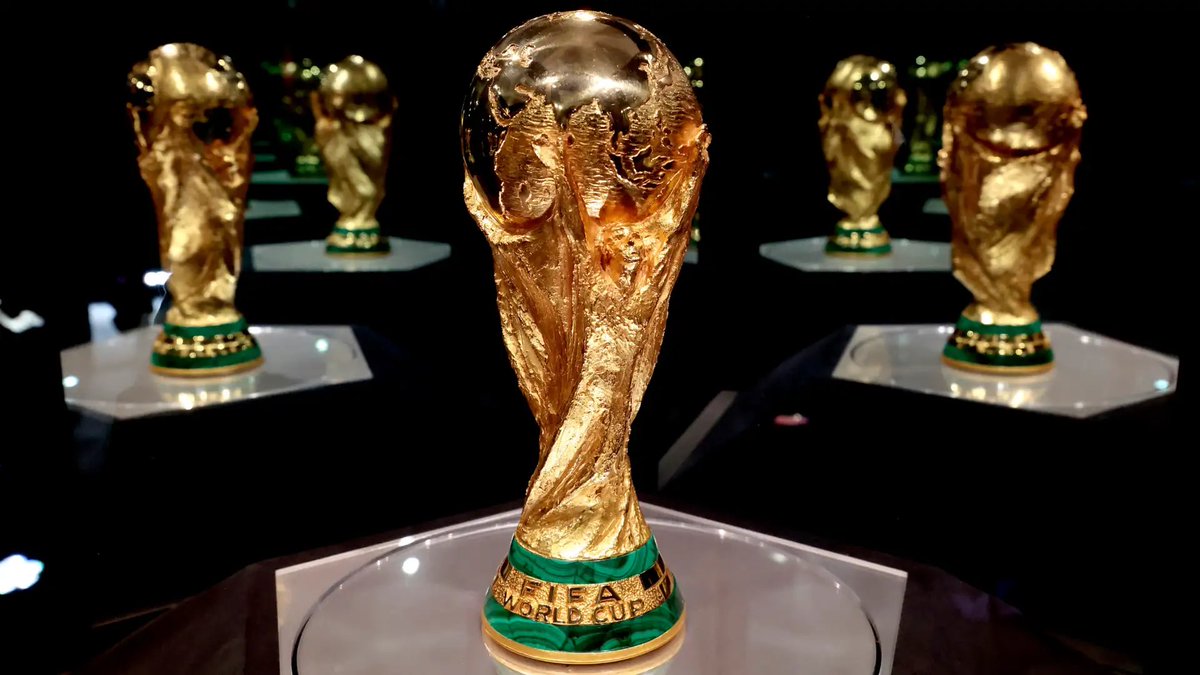 EPLworld's tweet photo. 🇵🇹 

جواو فيليكس:

كريستيانو رونالدو يستحق الفوز بكأس العالم https://t.co/n86W84g7pc