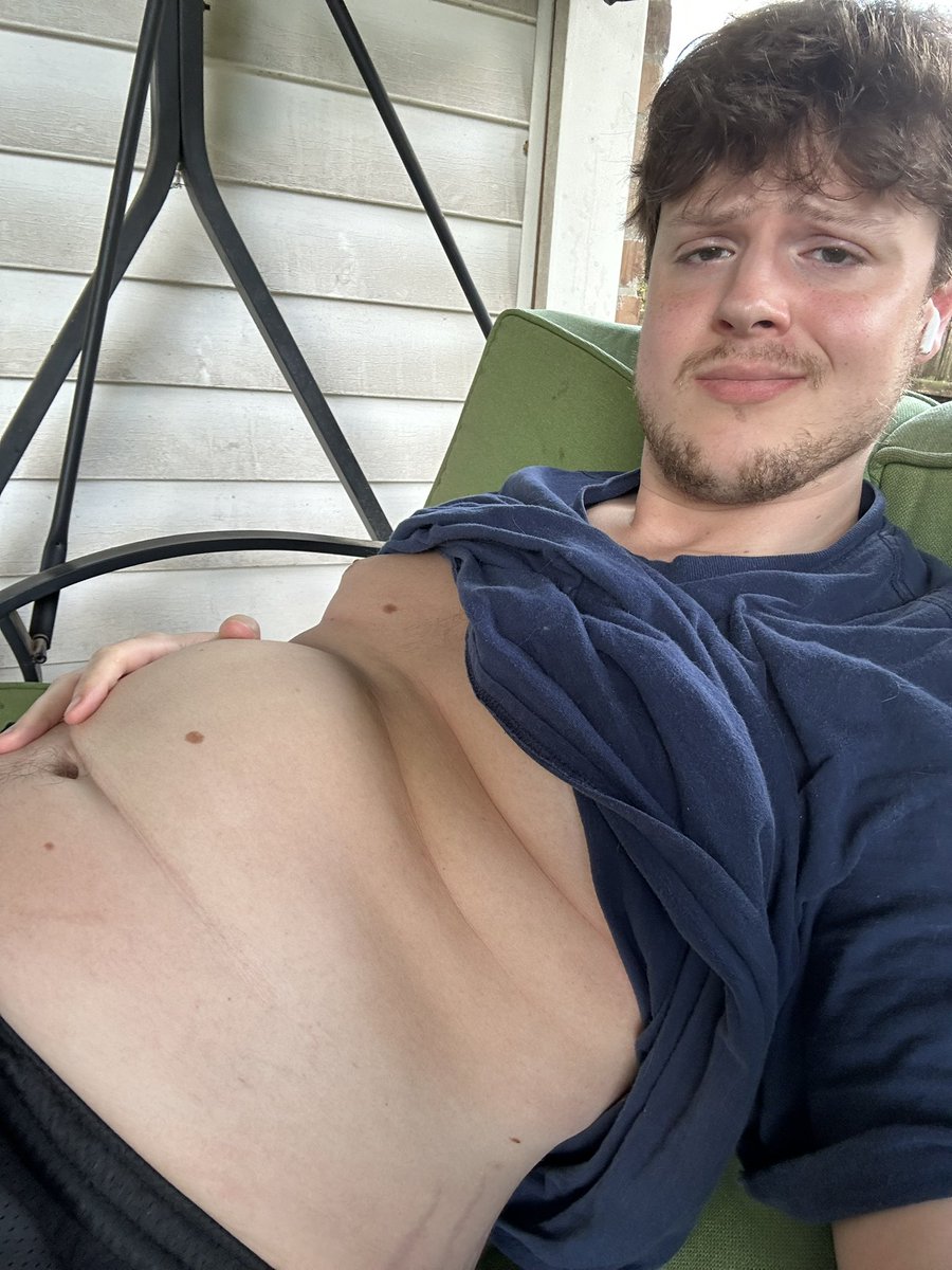 trashyprettyboy's tweet photo. i am once again participating in tummy tuesday https://t.co/z7vTCxdGhp