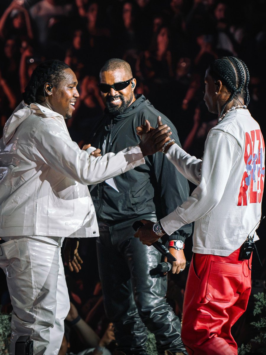 Rap's tweet photo. Ye, Travis Scott &amp; Don Toliver on stage together for the LA 'OCTANE' Tour stop‼️🫂 https://t.co/rx8XMHJeNb