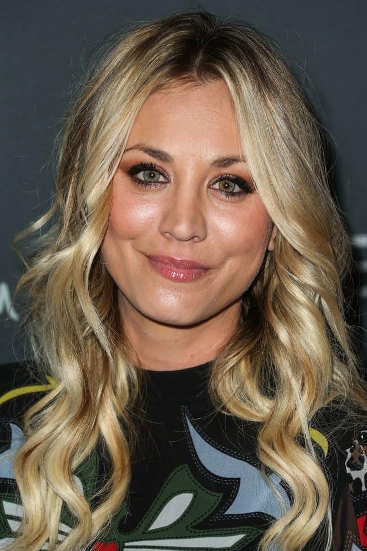 kaleycuoco6612's tweet photo. Hello babe, I've been expecting a message from you....❤😭 https://t.co/RVkGefSx2l
