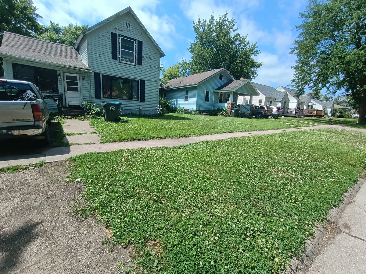 iamrodneysmith's tweet photo. And just like that , they have completed the 50 yard challenge ! Brenden and Laila of Fort Dodge, Iowa have submitted their 50th lawn ! These two have been at since signing up ! I will be visiting them in July to deliver their brand new equipment ! https://t.co/2LQknOd6CE