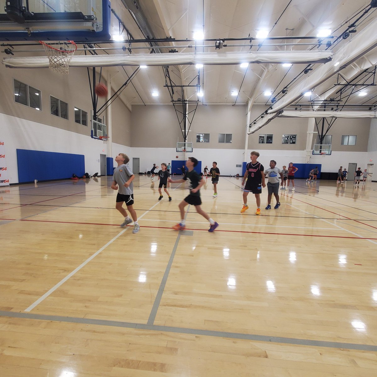 floorwatcher_'s tweet photo. King of the Court!!! Bring your A game!!! https://t.co/czMWWdrgFH
