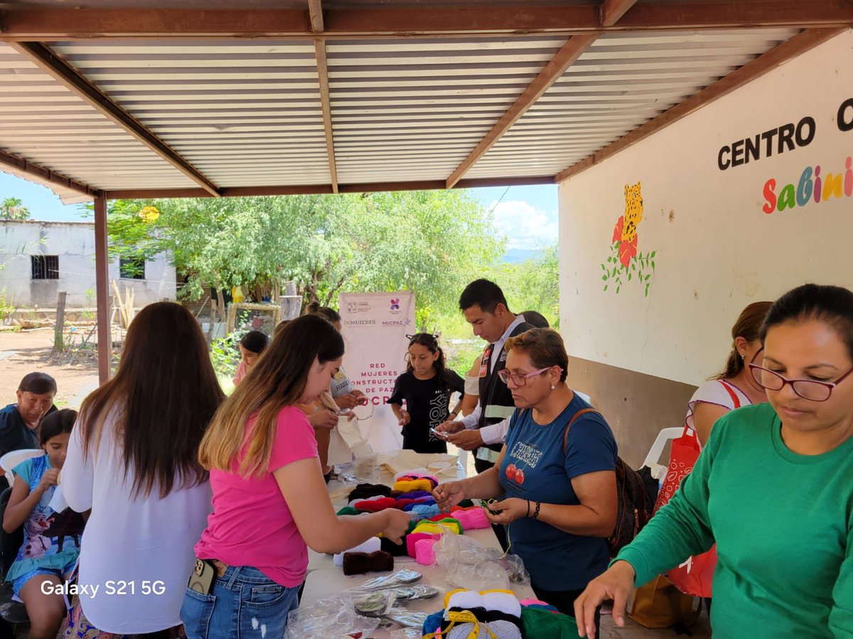 ritaburgos10's tweet photo. Secretaría de Seguridad, a través del Centro de Prevención y municipio de Álamos, conformó red #MUCPAZ en la comunidad El Sabinito Sur.

Con acciones de prevención, empoderamiento de las mujeres fortalecemos el tejido social. #JornadaPermanentePorLaPaz 
⁦@AlfonsoDurazo⁩ https://t.co/BKE8EODXtW