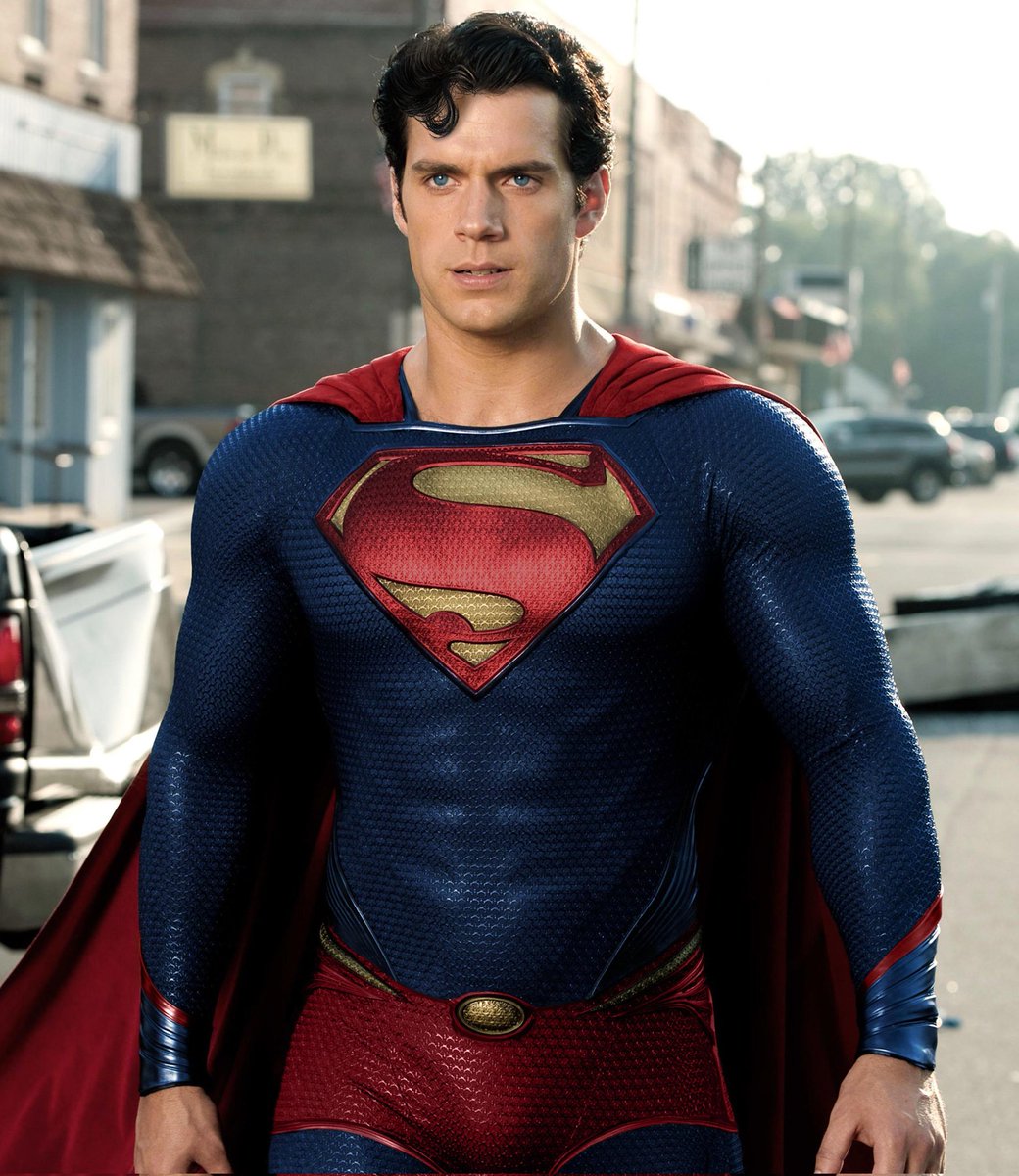 MisterBased1's tweet photo. Para mí el traje perfecto de Superman en live action sería algo así . Fusionando lo mejor de los 2 mundos https://t.co/48tDvASAEn
