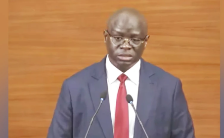 stories_lo8's tweet photo. ⛽️ Le Sénégal prévoit plus de 703 milliards FCFA de revenus pétroliers et gaziers entre 2027 et 2029. Ces recettes devraient financer les secteurs sociaux, la réduction de la pauvreté et le développement économique.
#Senegal #Petrole #Gaz #Economie https://t.co/jwMtcwEwNC